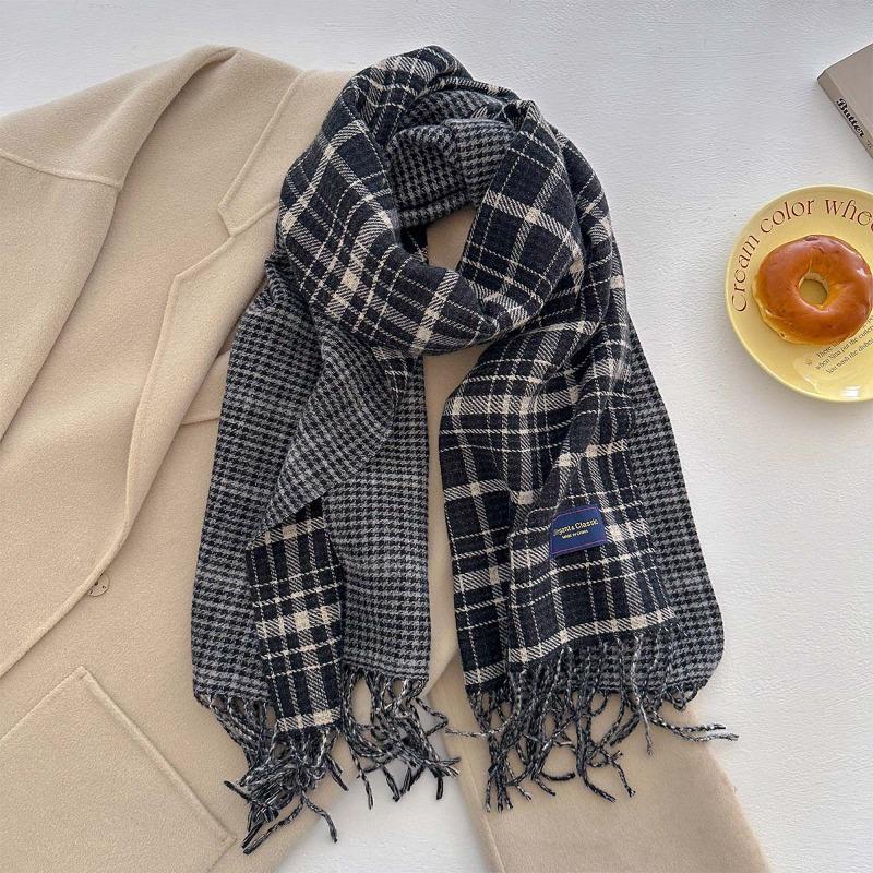 

Autumn atmosphere Reducing age Versatile striped plaid scarf Fashion design Warm scarf Shawl 54*206cm