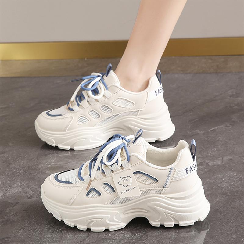 

New sports dad shoes are breathable and heightened in summer, and thick-soled casual running is spring and autumn. 35