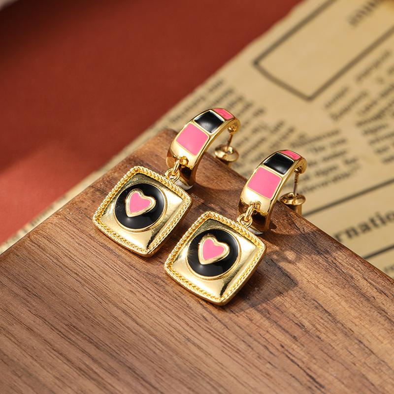 Jewelry New  Trend Retro Spades Enamel Earrings For Women's Small And Luxury Personalized Earrings