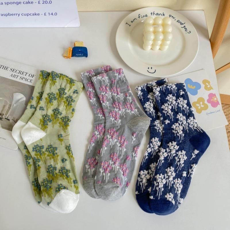 Autumn Socks for Women, Retro Embossed Floral Mid-calf Socks, Personalized Ethnic Trend Socks, Long Socks, Cotton