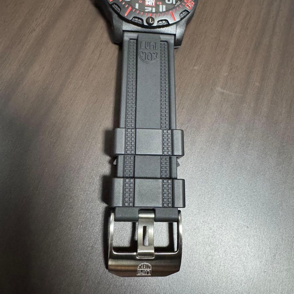 Used LUMINOX 8880 Sapphire glass