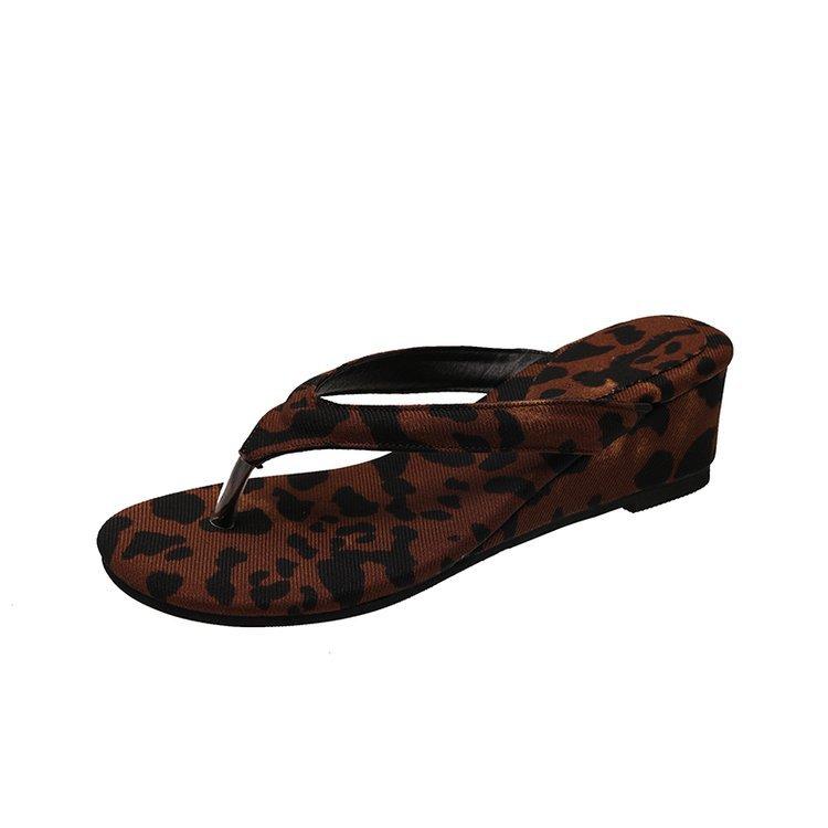 Retro Red Slope Heel Toe Heightening Thick-soled Flip-flops Women's Spring and Summer Outer Wear Cool Slippers Women's Shoes Sandals