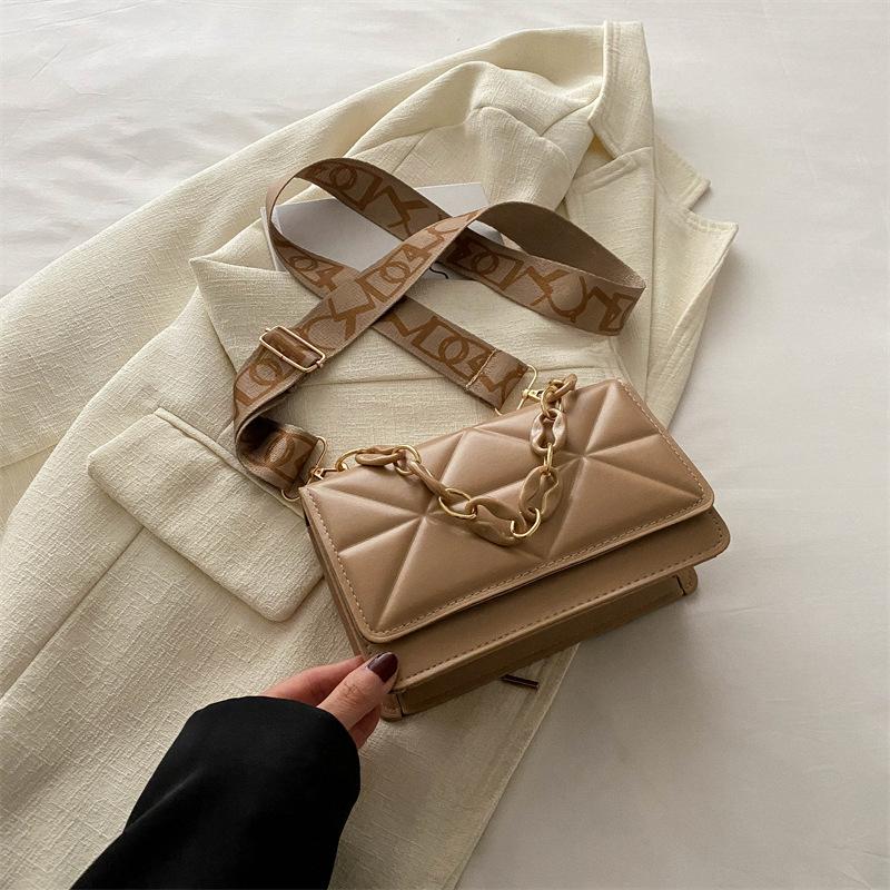 

Проста повсякденна сумочка, модна літо 2024, нова модна ретро сумка через плече в іноземному стилі, проста маленька квадратна жіноча сумка хакі