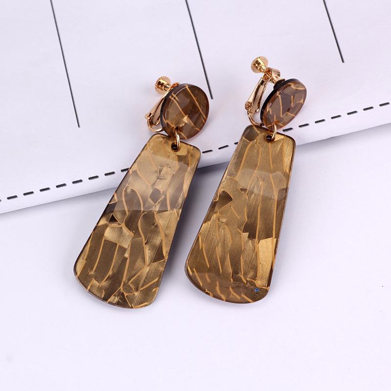 Suijue Jewelry Dongdaemun Earrings, Acrylic, Geometric Shell Pattern Earrings Women