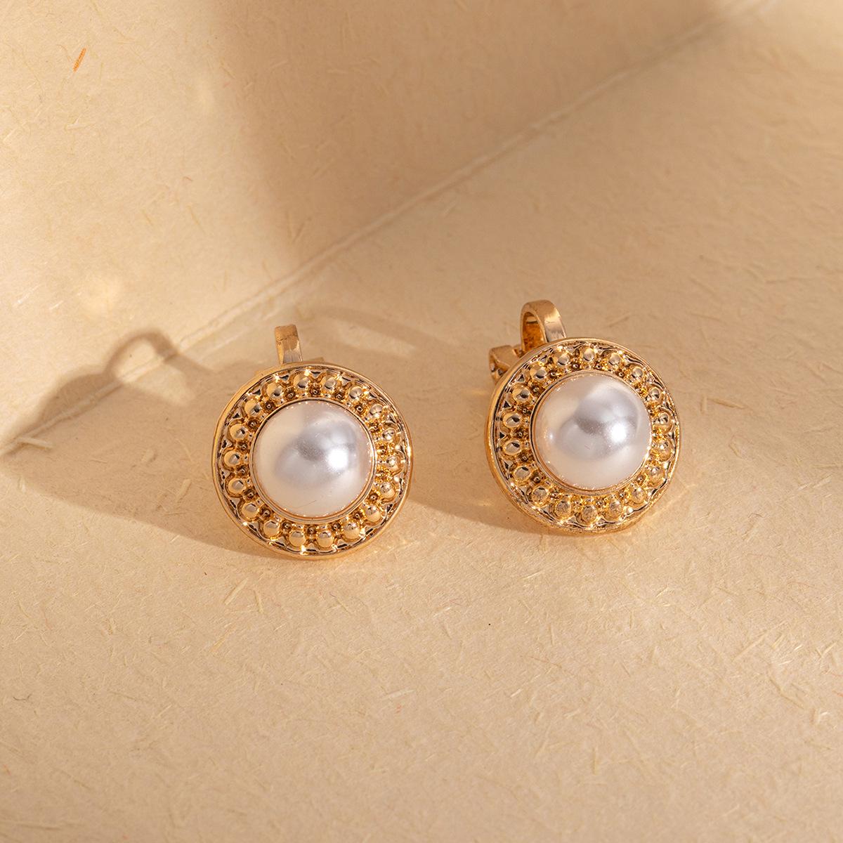 «Элегантные французские ретро-клипсы с жемчужинами — прокол не требуется»