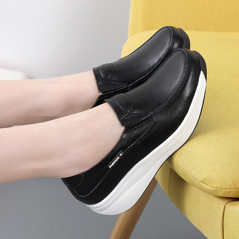 2022 Spring New Sports Shoes Non-slip Women's Fashion Casual Thick-soled Rocking Shoes Women's Large Size Wedge Heel Casual