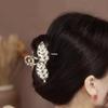2023 Women's Light Luxury Cat's Eye Stone Leaf Claw Hair Clip