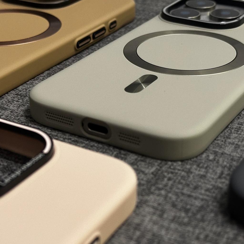 Applicable To IPhone17 Solid Color Matte Skin Feeling CD Magnetic Texture Mobile Phone Case Apple 16 Premium Sense Protective Case 15