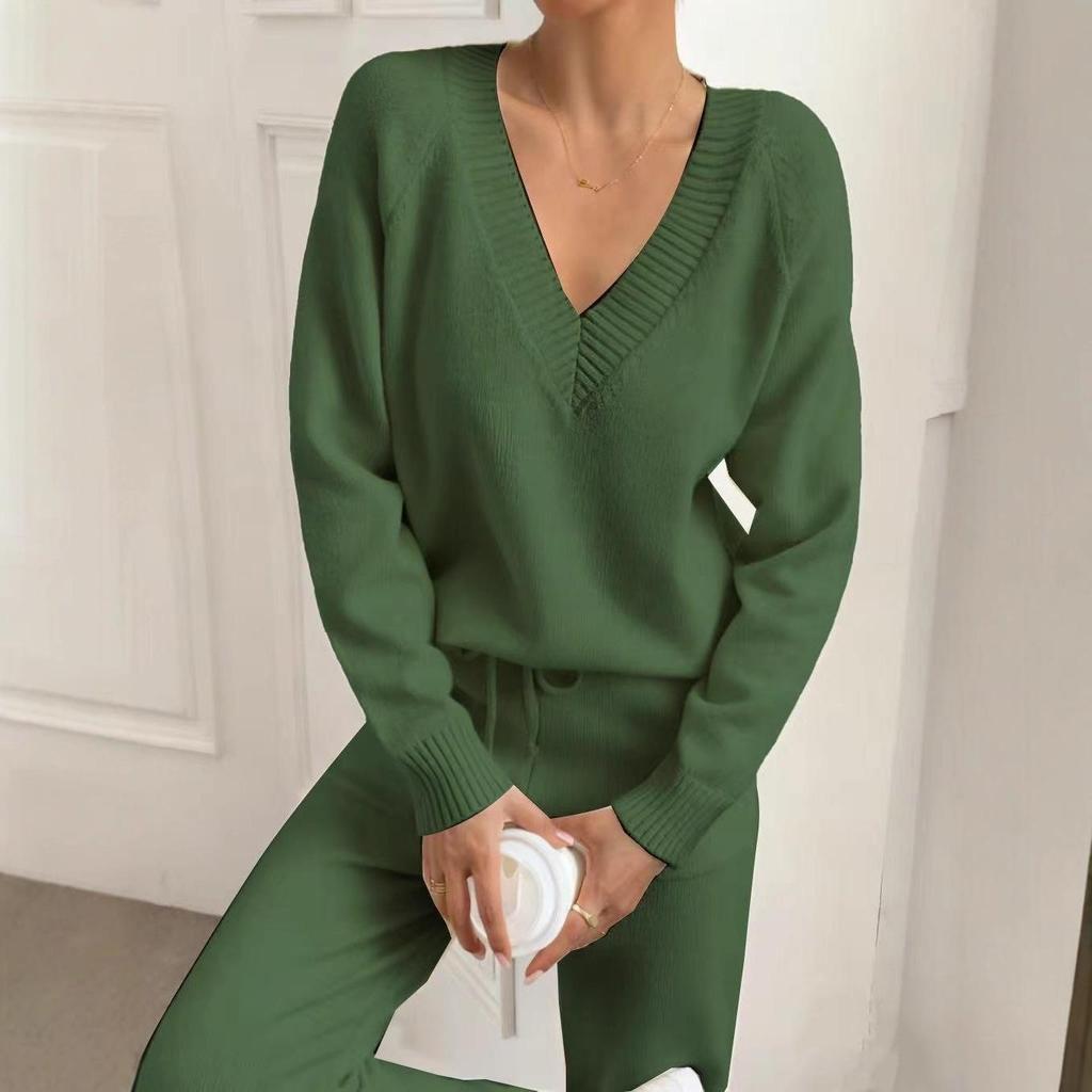 Women's V-Neck Long Sleeve Sweater & Elastic Waist Joggers Two-Piece Set - Autumn/Winter Collection