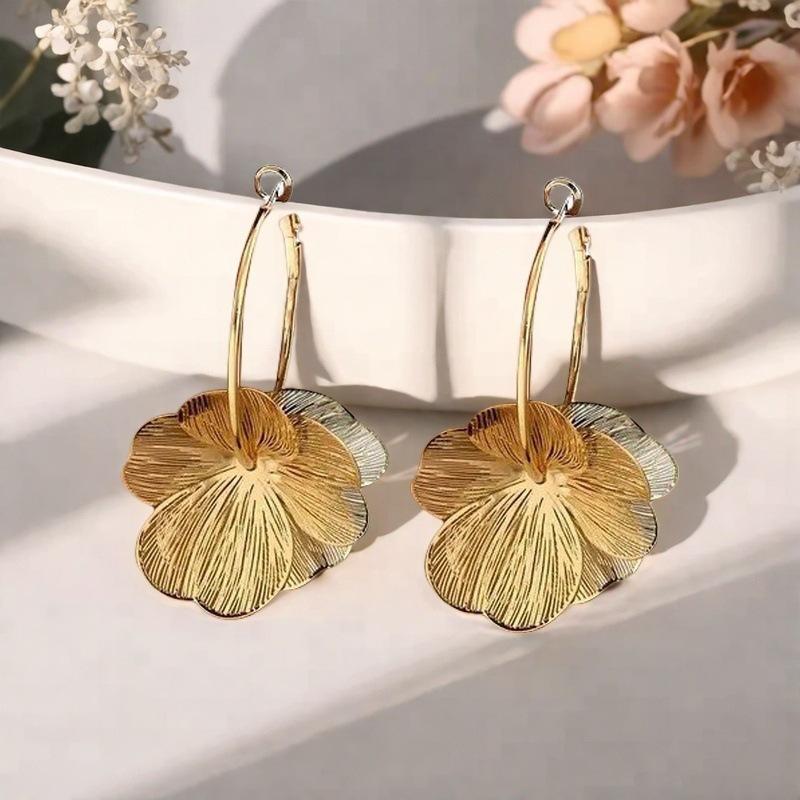 Exquisite Butterfly Flower Pendant Earrings Golden Vintage Earring Fashion Wedding Party Jewelry Accessories