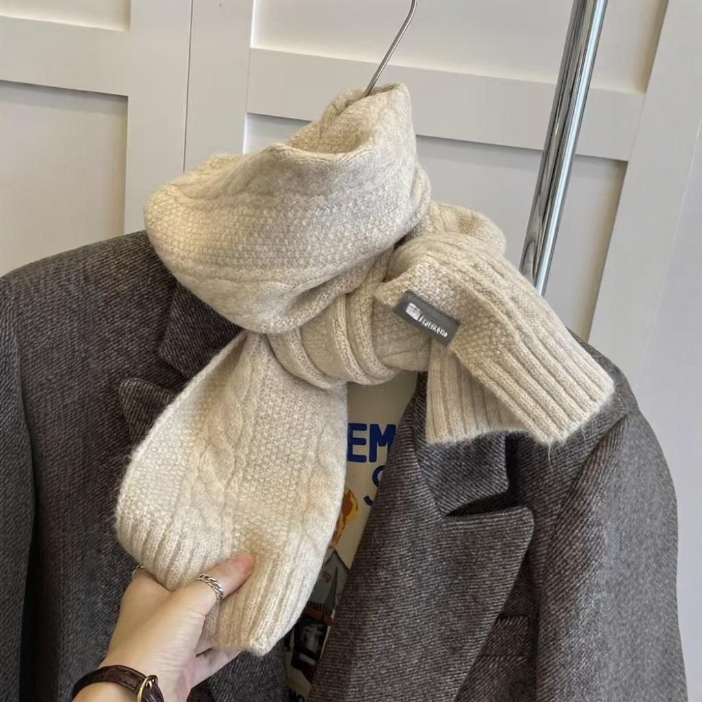Solid color scarf women's 2026 new autumn and winter Korean version versatile high-grade cold-proof and warm scarf thickened knitted scarf