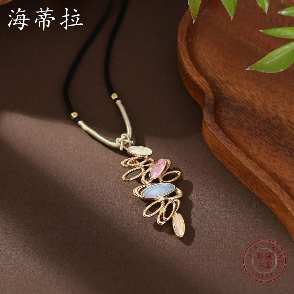 New Color Painting Oil Geometric Hollow Petal Braided Rope Long Pendant, Women's Retro Versatile Long Necklace