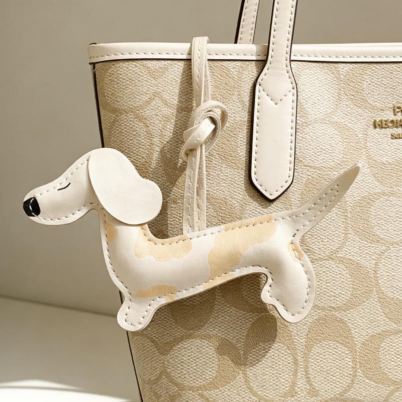 NEW Dachshund Dog Keychain Cute Pendant Puppy PU Leather Key Ring Accessory Animal Bag Charm Keys Ornament