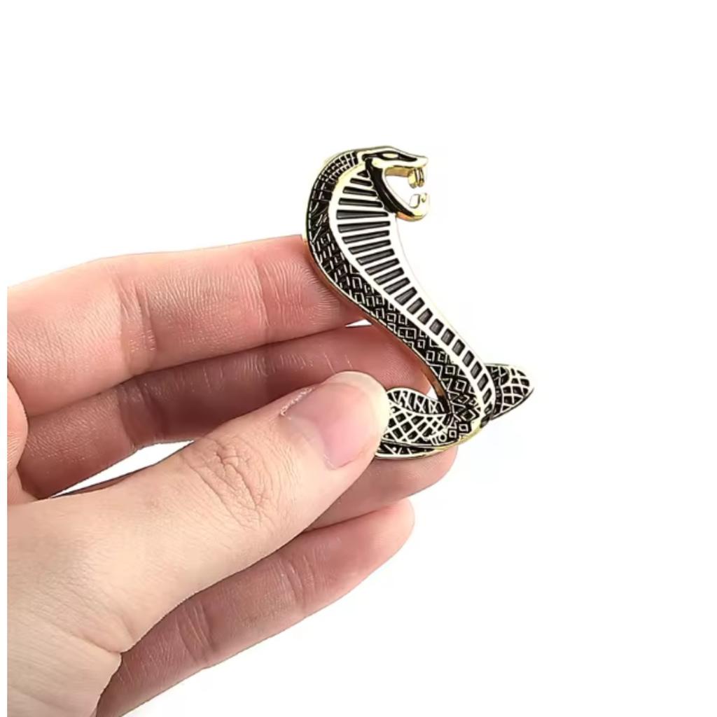 2Pcs 3D Metal Cobra Logo 3D Car Side Fender Emblem Badge Sticker Motorcycle Personalized Modification for All Models Decoration Car Accessories