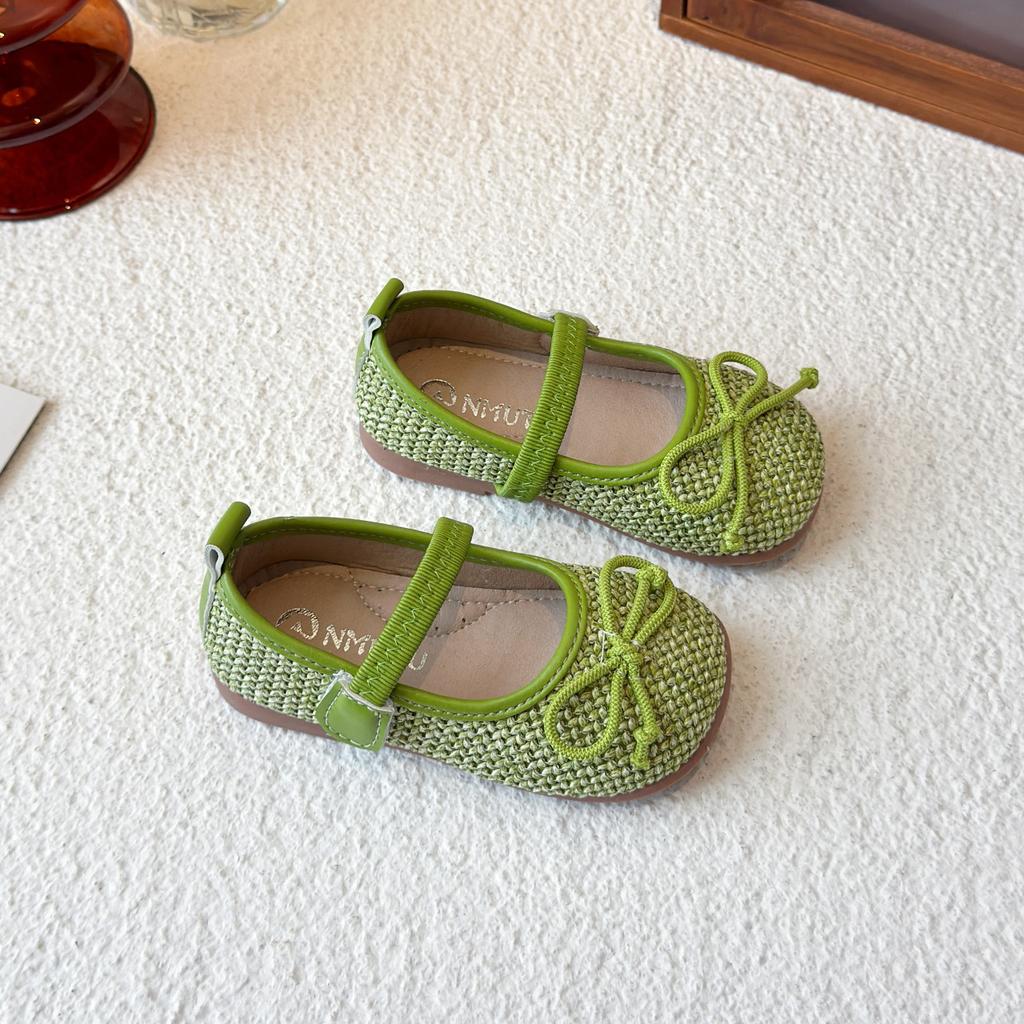 Korean version of girls' small leather shoes, foreign style Princess Alyssa shoes, shiny little fragrant children's shoes, performance shoes