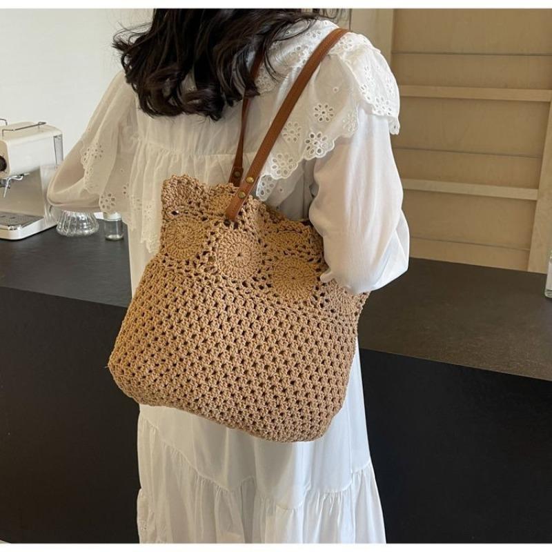 Versatile shoulder cotton thread straw bag, new hand-woven bag, large capacity tote seaside vacation beach bag