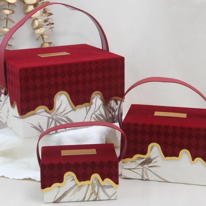High-Quality Silk Velvet Candy Box for Bridesmaid and Birthday Gifts - New Chinese Style Small Rectangle; 14*9*8cm