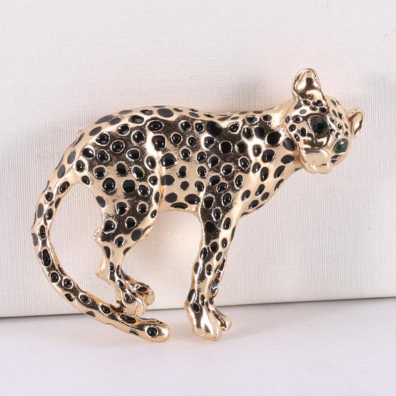High-End Emaille Leopardenbrosche, Ölgefleckte Leoparden-Korsage Herren- und Damenzubehör Tiernadel
