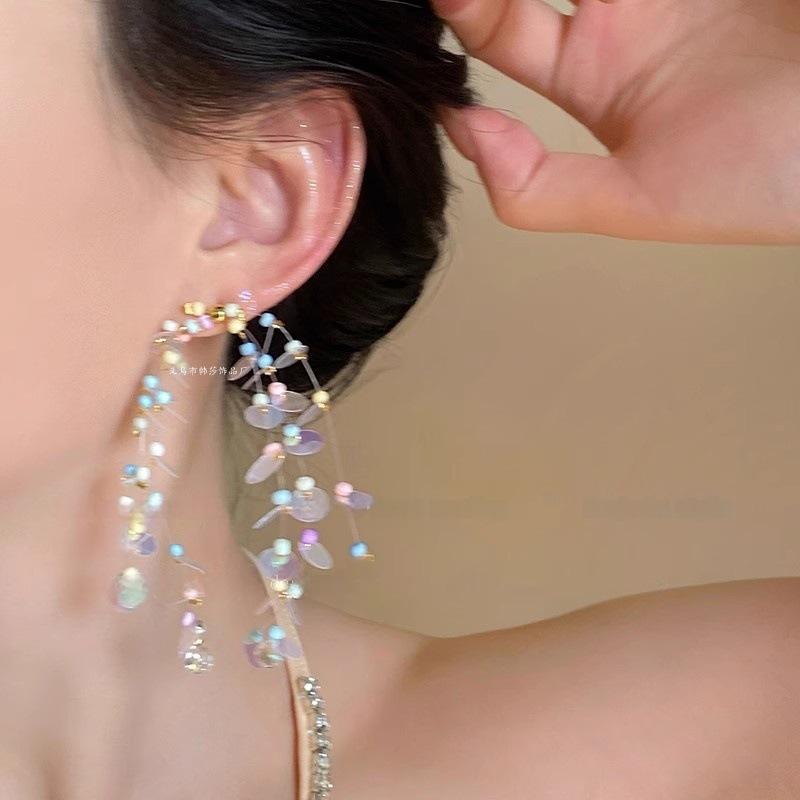 Dopamine sequined glass beads, rice beads, fringed earrings, seaside photo atmosphere earrings, high-end earrings.