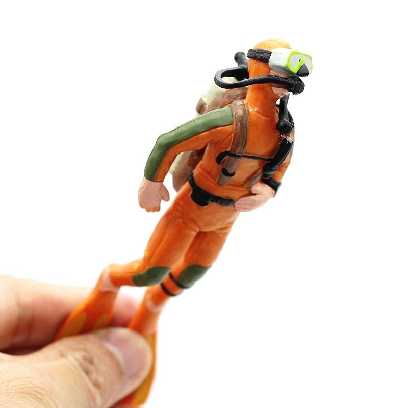 

Ocean Diving Frogman Diver Action Figure Miniature Sea Animal Model Humpback Whale Shark Aquarium Decor Fish Tank