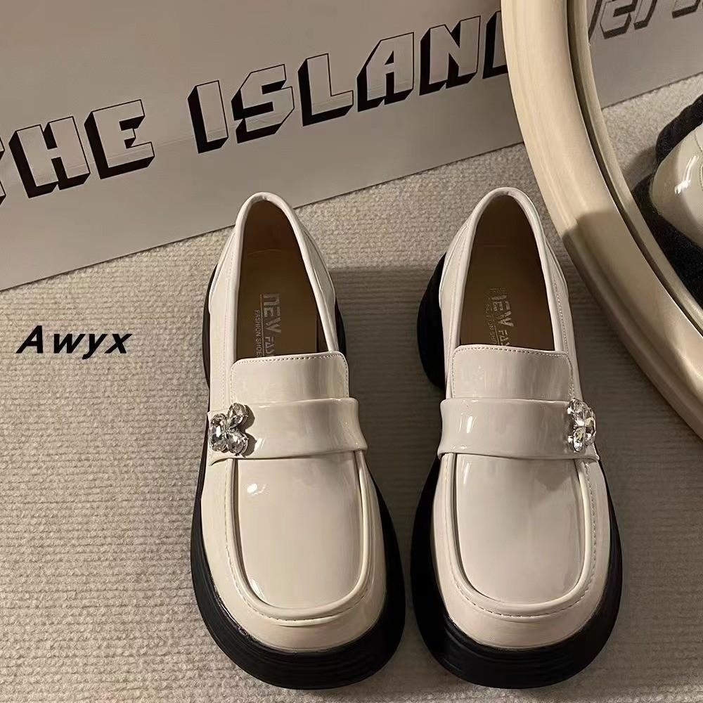 

Однопедальные туфли на платформе, небольшие кожаные туфли женские, осень 2025, новые металлические бабочки, модные универсальные туфли 35