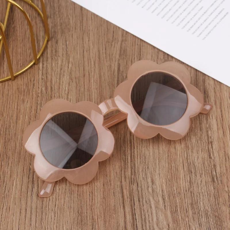 Girls Flower-Shaped Translucent Jelly Sunglasses UV Protection Kids Summer Eyewear Outdoor Party Lightweight Comfortable Toddler