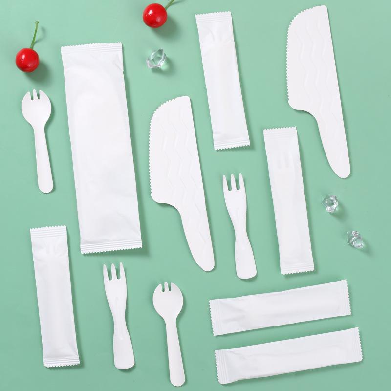 Jednorázové příbory balené jednotlivě: Vidlička, Lžíce, Dezertní vidlička, Dezertní lžíce, Lžička na zmrzlinu