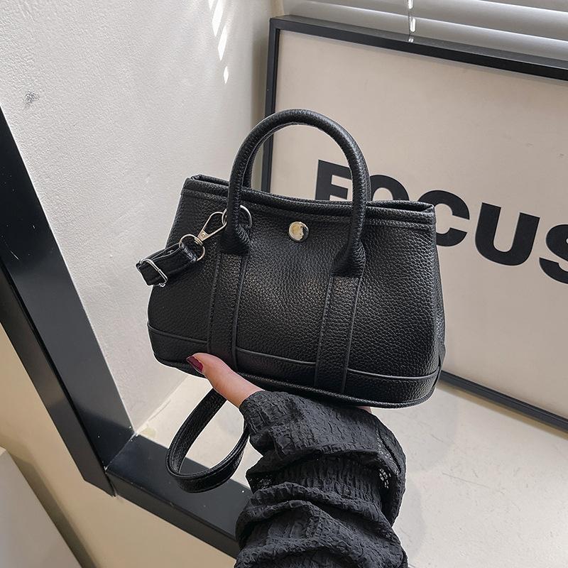 

Summer Portable Garden Bag Women s 2025 New Fashion Versatile Bucket Bag Premium Commuter Explosive Messenger Bag чёрный