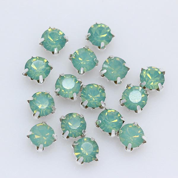 3-10mm Silver Base Hand-Sewn Glass Rhinestones for Clothing, Handbags, Belts, and Accessories