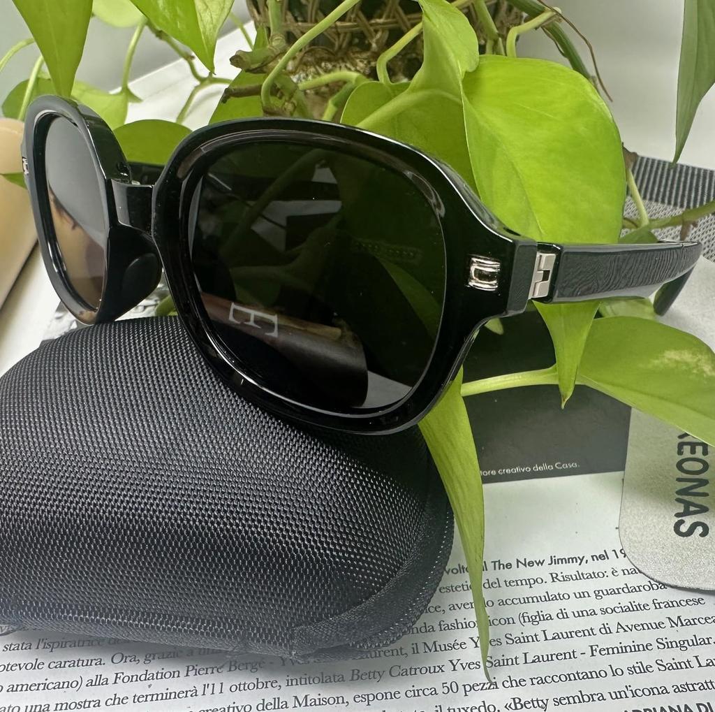 REONAS Folding Polarized UV Popular Slimming Compact Case Sunglasses, Travel, Portable, Women's Sunglasses, Protection, Design, Effect,