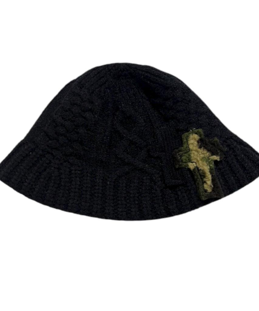 SK8ER ROCK Cable Knit Cross Bucket Hat ((Black))