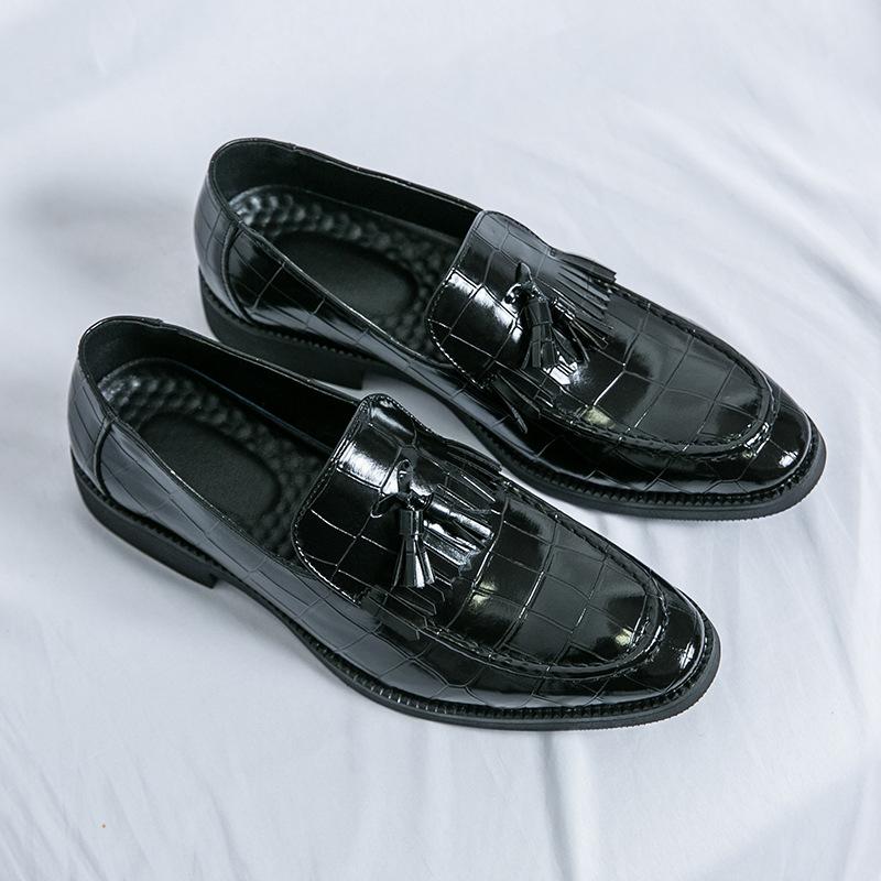 Men's shoes, pointed British small leather shoes, business dress, men's loafers, overfitting casual shoes