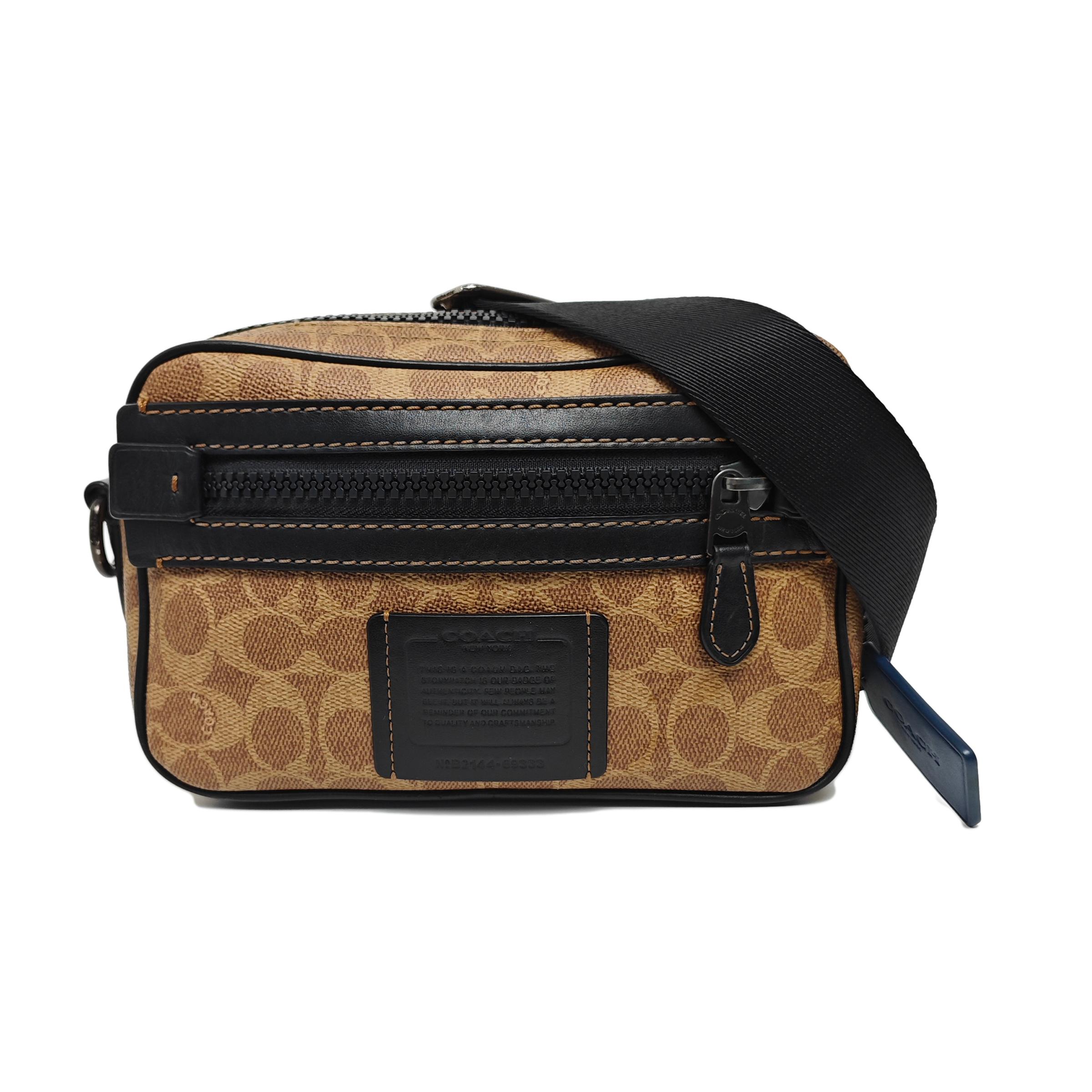 [Pre-Owned] Academy Classic Monogram Zipper Camera Bag - Very Good #1MW2WNO ONE SIZE