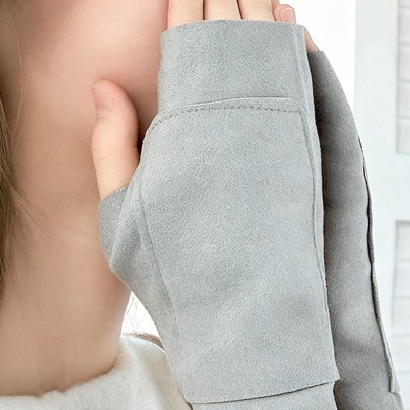 Lightweight Half Finger Gloves For Easy Smartphone Use And Commuting Soft Polyester Comfortable Design