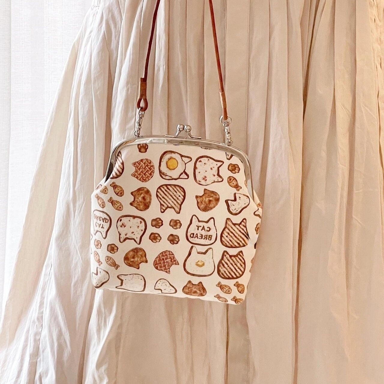 

Ins Cute Kitten Crossbody Bag Women Cartoon Print Small Capacity Mini Clip Bag Ladies Casual Versatile Everyday Wallet Purse New бежевый