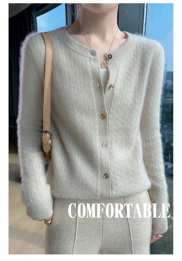 Women's 2025 Retro Cable Knit Cardigan, Long Sleeve, Round Neck, Loose Fit, Short Sweater Jacket, Versatile Layering Piece