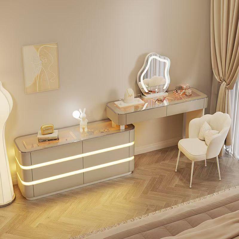 Elegant Solid Wood Vanity Table with Integrated Mirror and Drawers for Bedroom