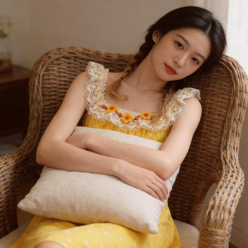 French Lace Patchwork Yellow Floral Dress for Women, New Summer Seaside Vacation Elegant Waist-cinching Long Dress
