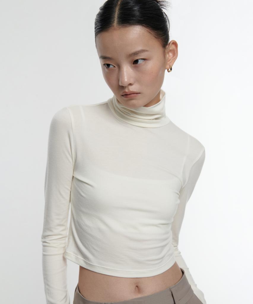 MUSINSA STANDARD WOMAN Women'S Slim Crop Turtleneck Long Sleeve T-Shirt [Cream]