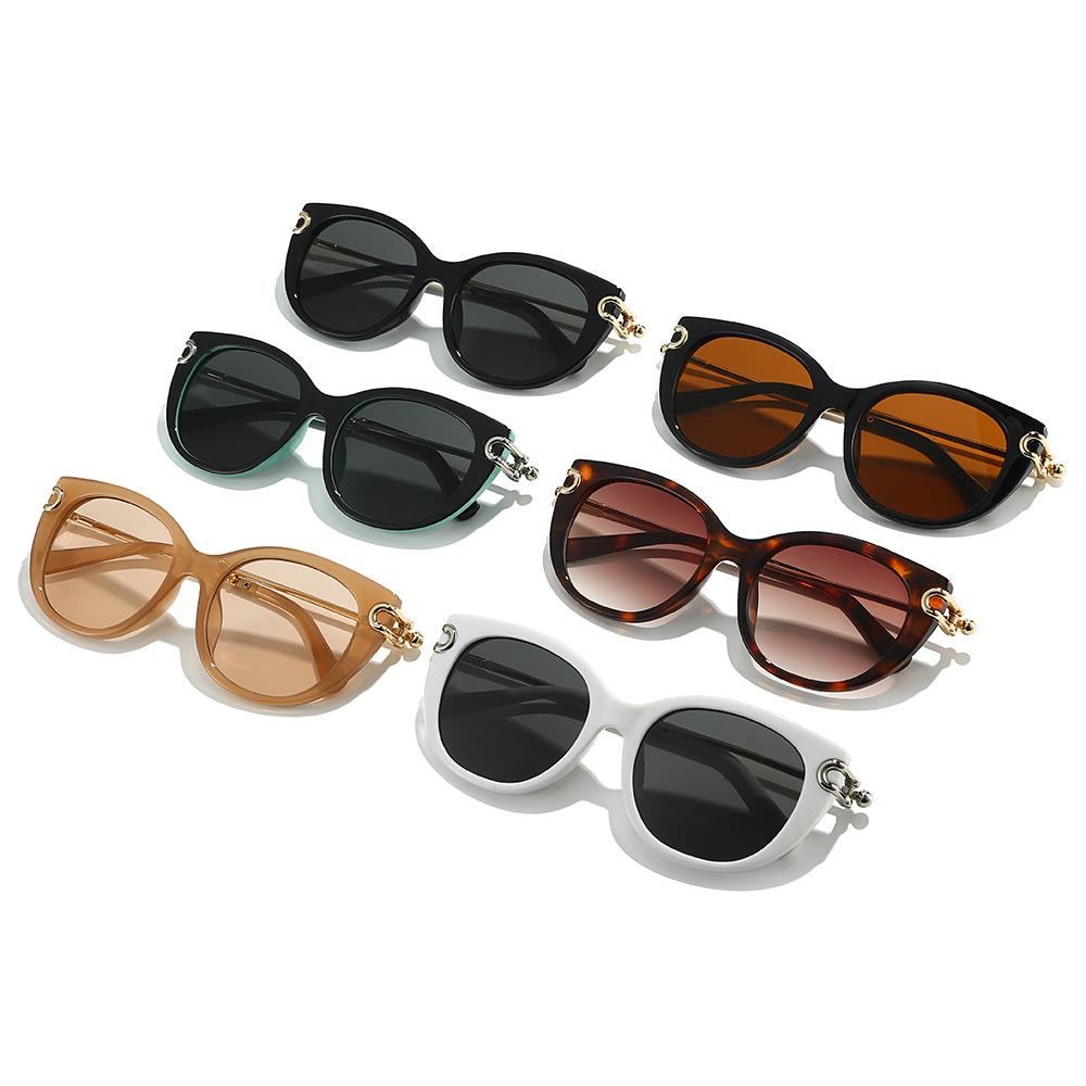 2026 New Two-Tone Sunglasses: Cat-Eye Silhouette, Silver Accents, Stylish Streetwear Piece – High-End Ins-Style Shades