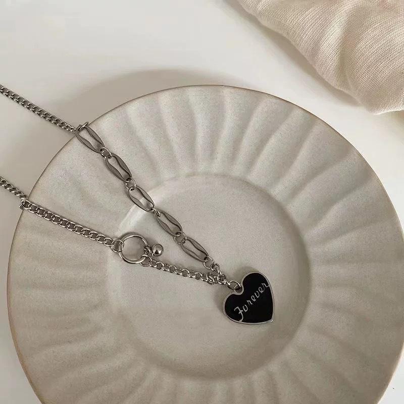 

Black love pendant necklace female tide titanium steel does not fade cold wind hip hop sweater collarbone chain