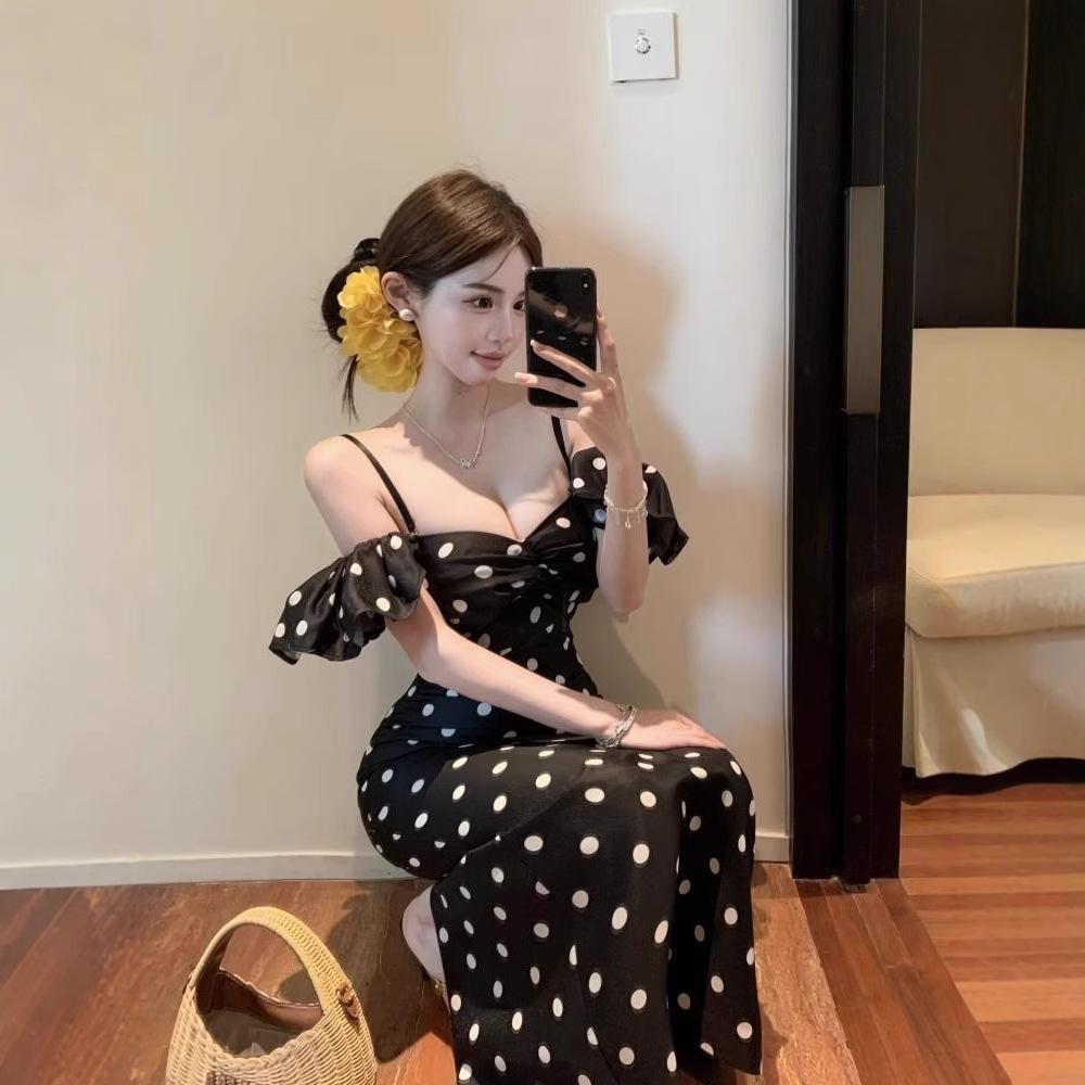 Hepburn Style Pure Desire Polka Dot Suspender Dress Women's French High-end Temperament Waist Thin Hollow Tube Top Dress