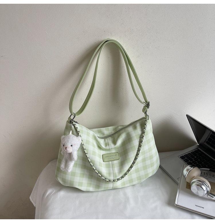 

2025 new Korean plaid bag ins wind tote bag large capacity commuter shoulder messenger bag casual armpit bag зелёный
