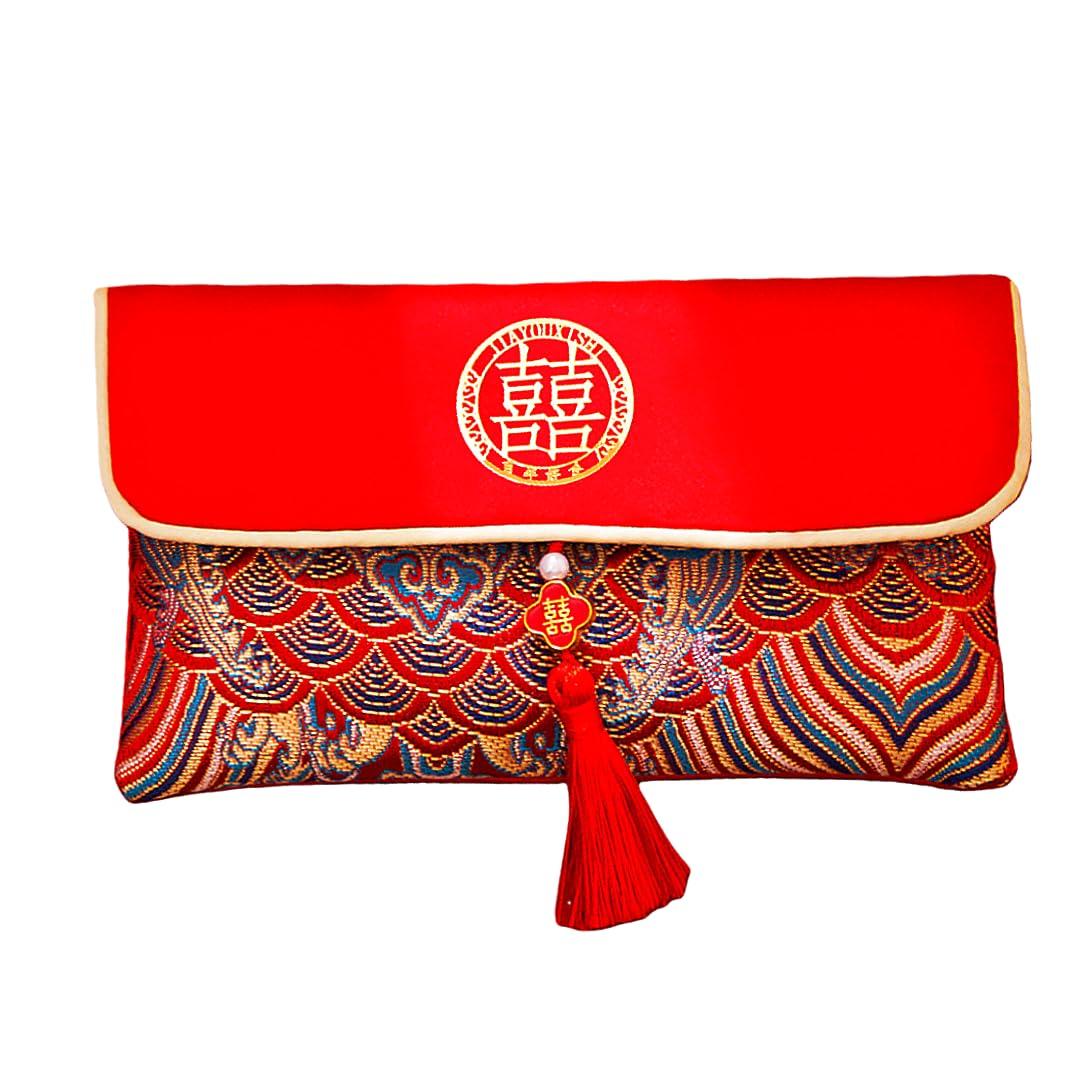 

Embroidered red fukusa (cloth) for weddings, suitable for celebrations, weddings, and other auspicious occasions. 18.5 x 11cm. (C)