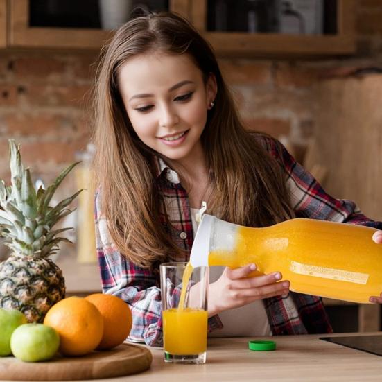 Vannkanne 1,5L Vannflaske med vipplokk Gjennomsiktig juicebeholder Rund Firkantet base Melkeflaske for Hjem Kjøkken Bar Restaurant