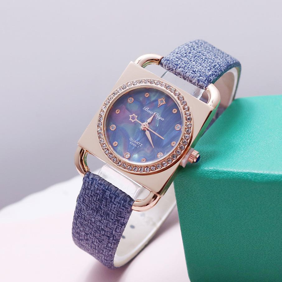 Nová módní personalizovaná jednoduchá sada hodinek Dámské hodinky Butterfly Digital Belt Fashion Watch