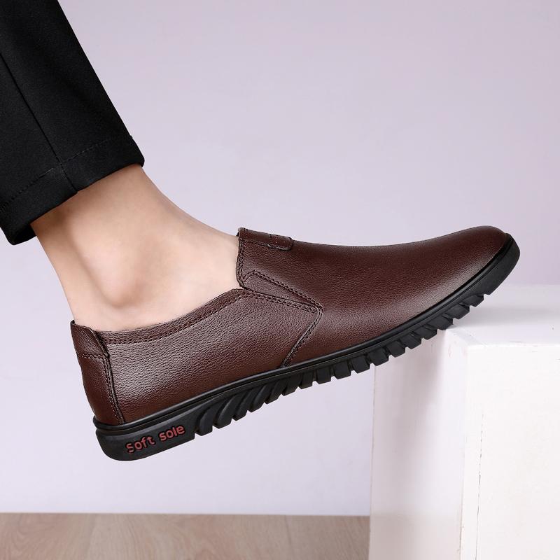 Herrenschuhe aus echtem Leder, lässige Business-Schuhe, leichte Halbschuhe, rutschfeste Fahrschuhe, Wanderschuhe der Luxusmarke, Mokassins