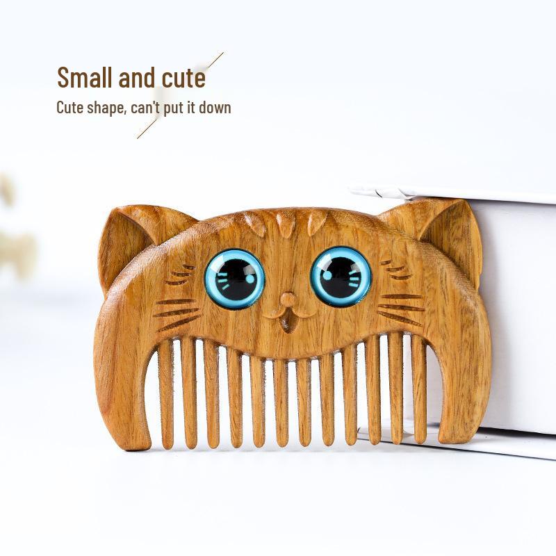 Green Sandalwood Compact Cat Comb - Mini Wooden Hair Comb for Children, Portable and Engraved.