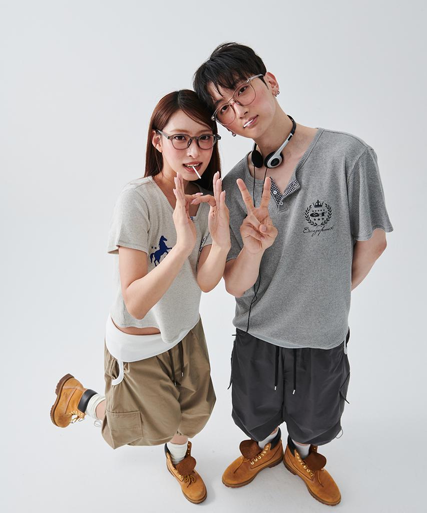 ESCAPEFROM [Escf X Hot Today] Heritage Horse Waffle Henley Neck Short Sleeve T-Shirt Gray