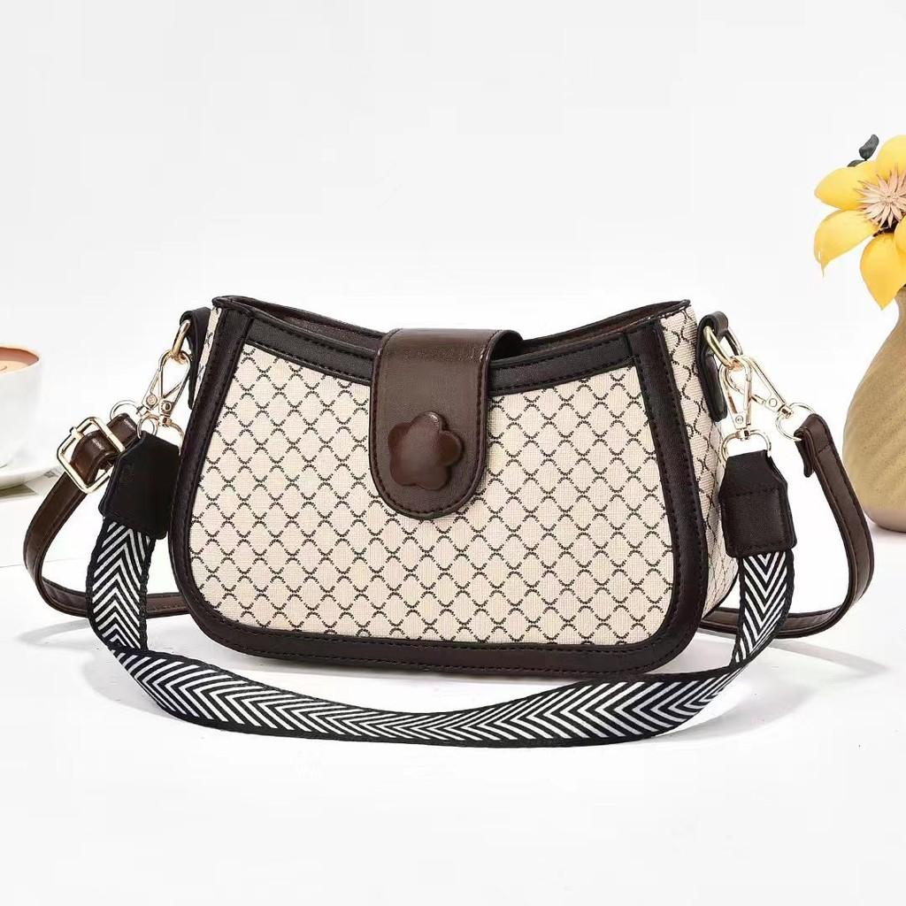 

Stylish Practical Pu Tote Bag For Women With Versatile Bucket Shape And Chain Elements Style 7